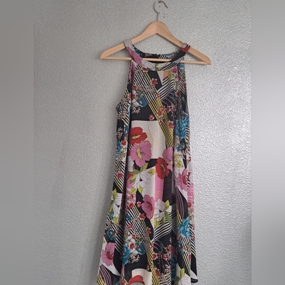Betsey Johnson Floral Halter Style Swing Dress    Size 8 - Picture 6 of 7